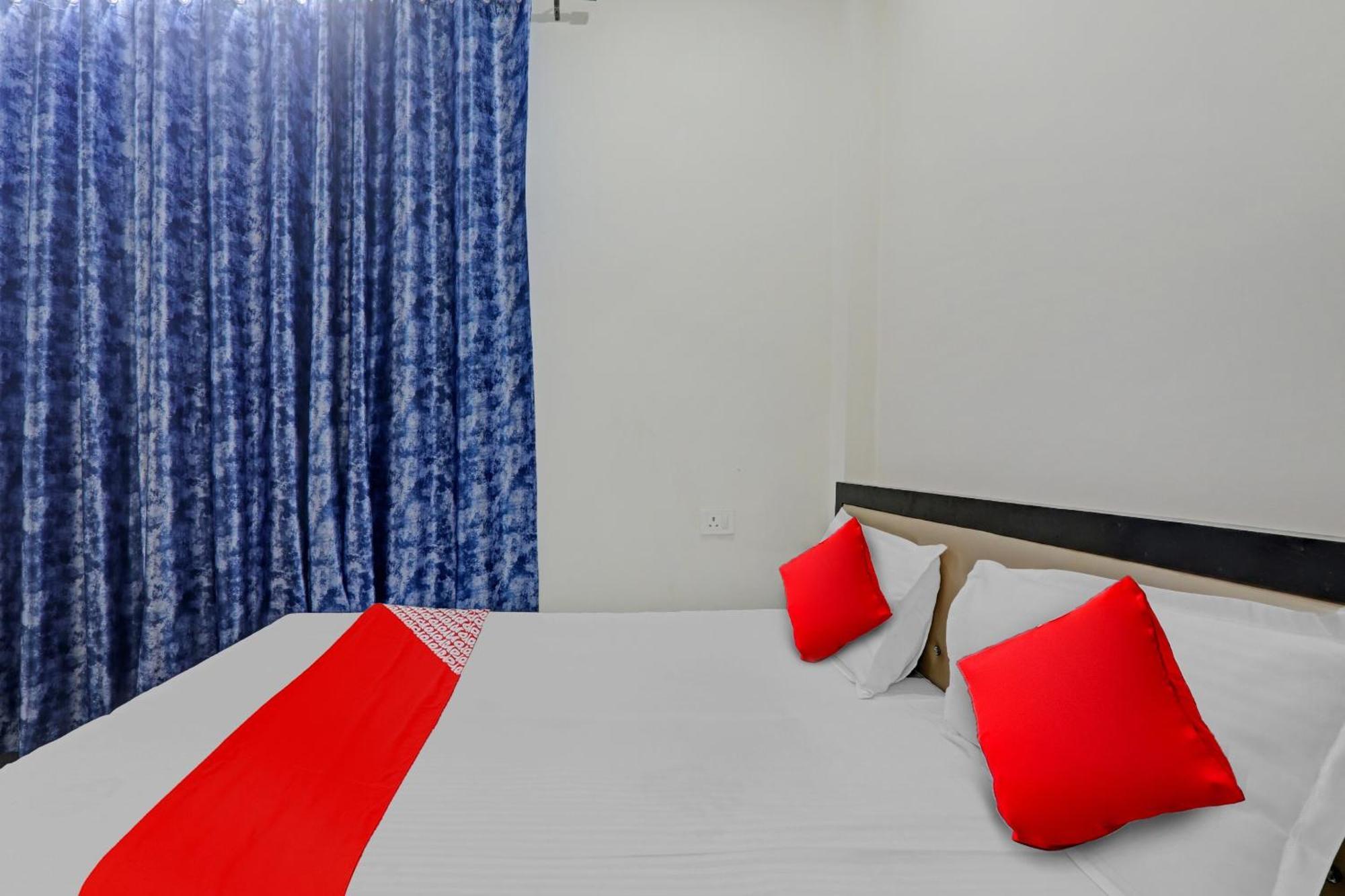 Hotel O R K Hotels Lucknow Luaran gambar